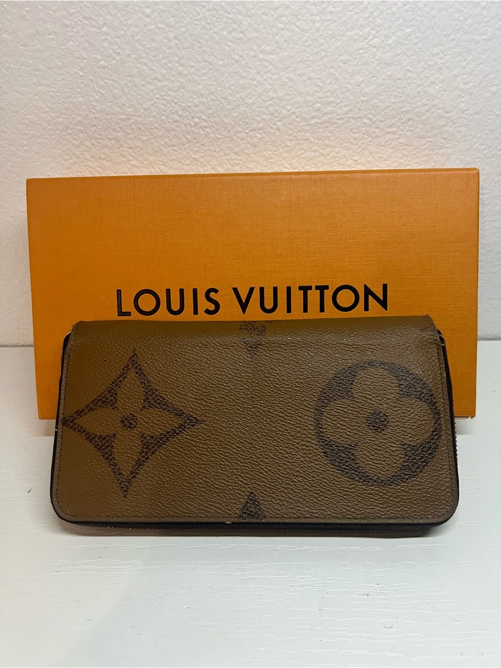 Louis Vuitton Zippy Wallet Reverse Monogram